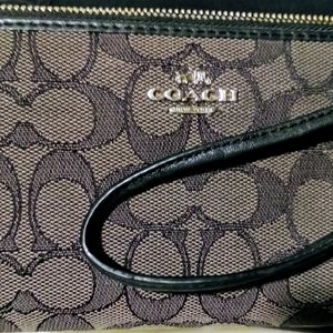 Coach wristlet wallet